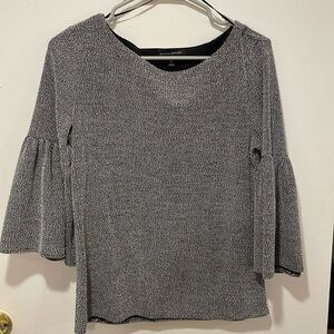 Banana Republic shirt/ blouse with puff sleeve. black and white pattern